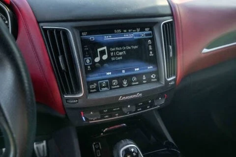 2017 Maserati Levante - Image 13 of 19