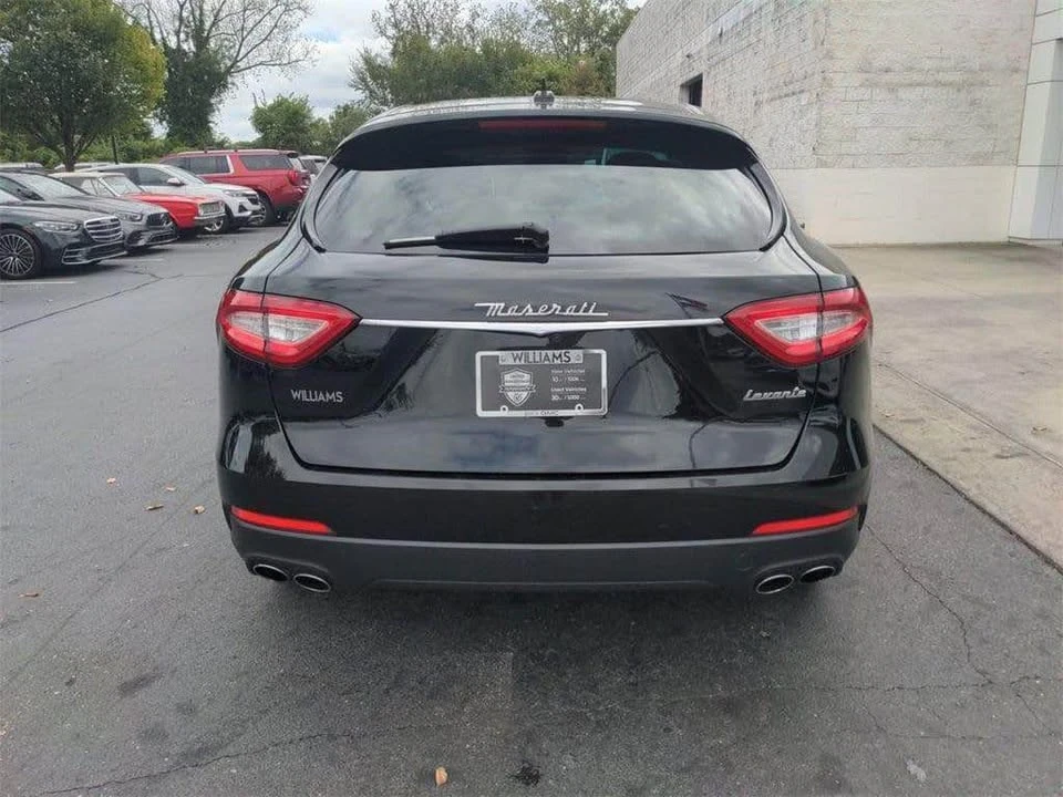 2017 Maserati Levante - Image 5 of 13