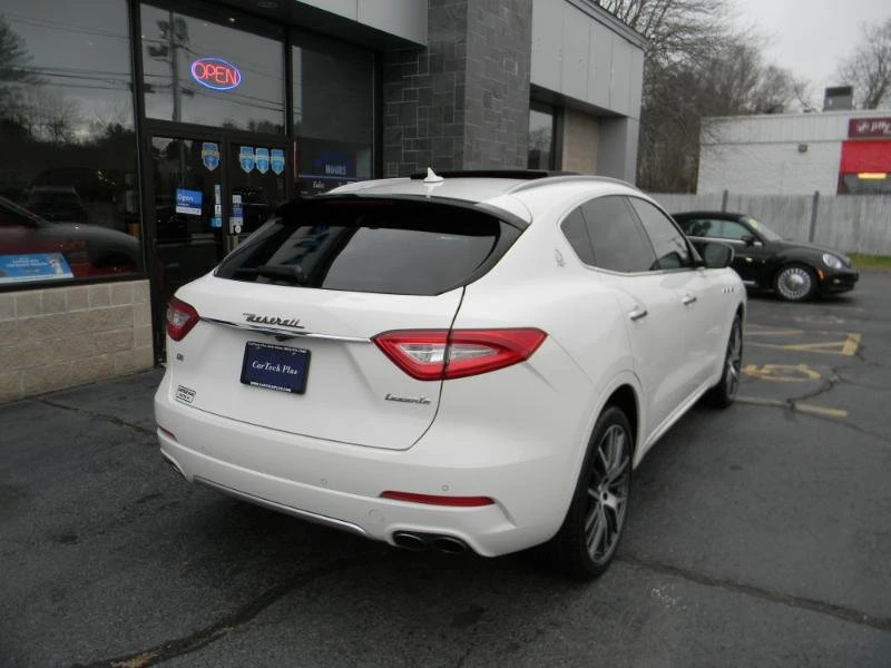 2017 Maserati Levante - Image 6 of 20