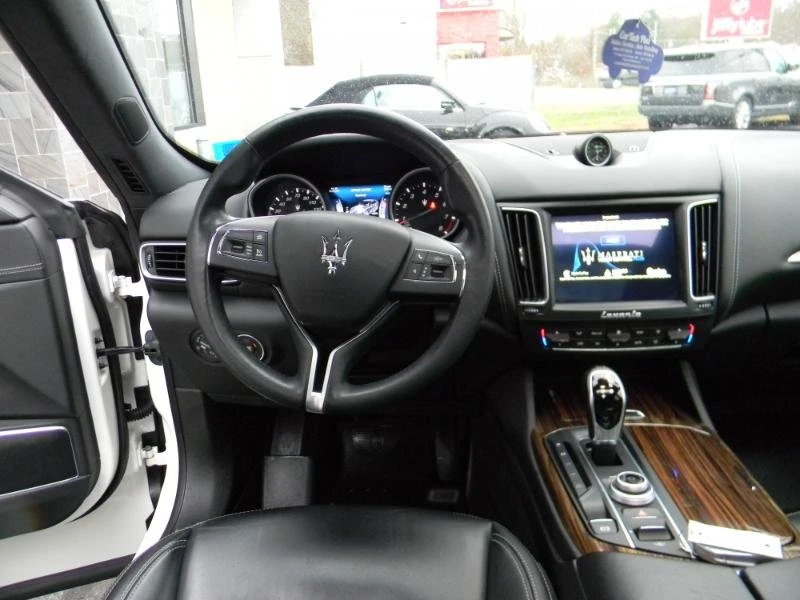 2017 Maserati Levante - Image 17 of 20