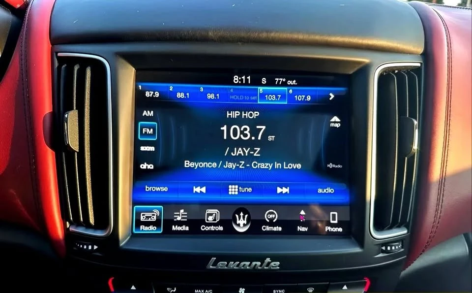 2017 Maserati Levante - Image 4 of 6
