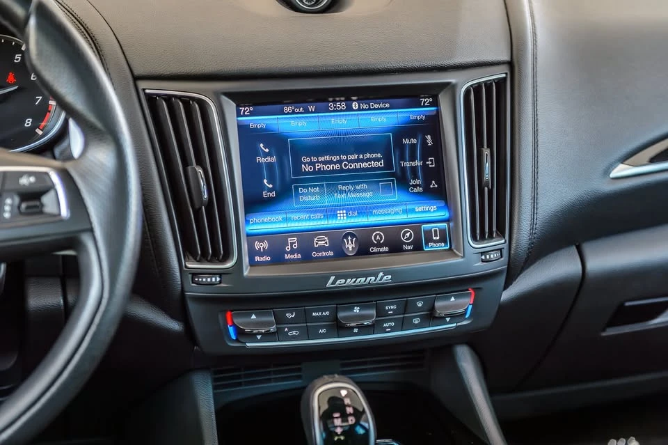 2017 Maserati Levante - Image 10 of 20