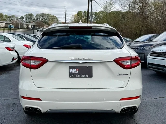 2017 Maserati Levante - Image 8 of 19