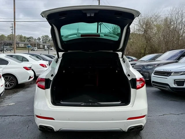 2017 Maserati Levante - Image 10 of 19