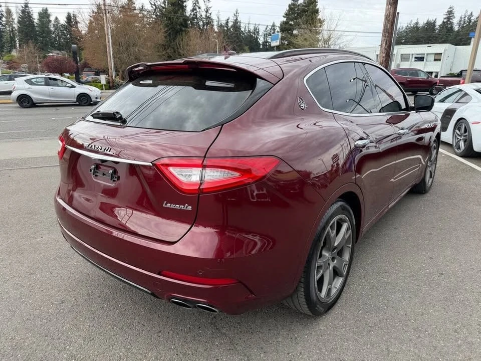 2017 Maserati Levante - Image 9 of 19