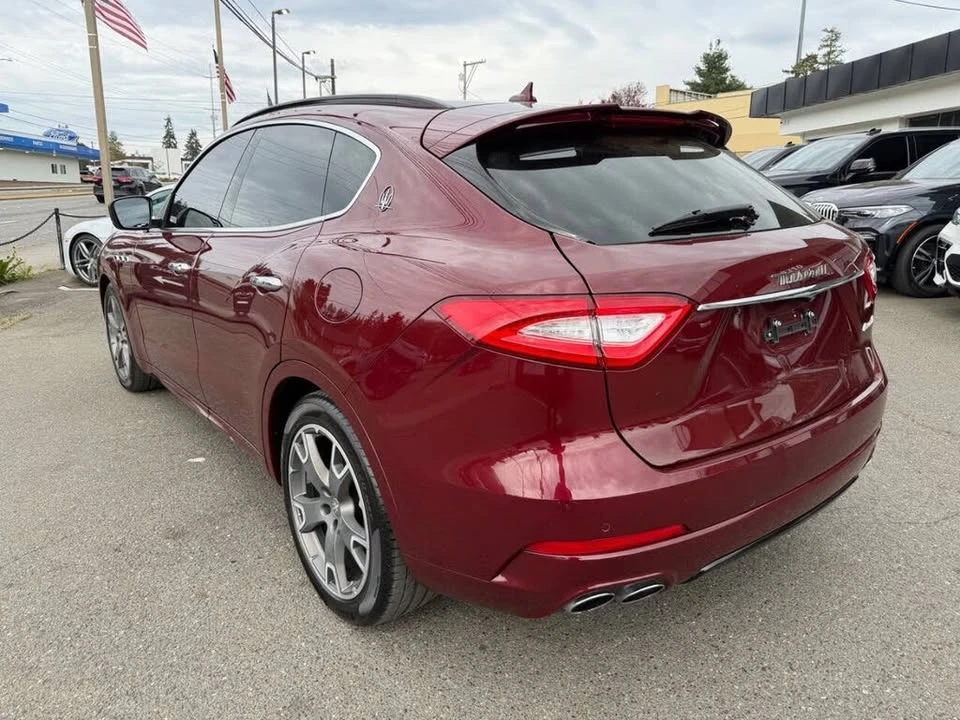 2017 Maserati Levante - Image 4 of 19