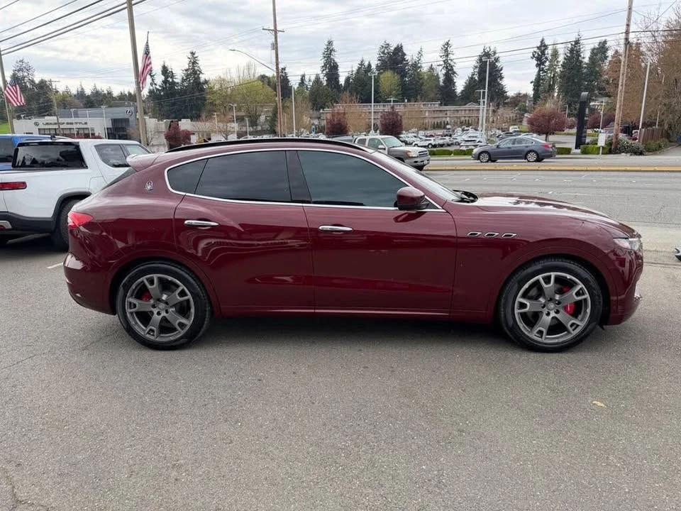 2017 Maserati Levante - Image 11 of 19
