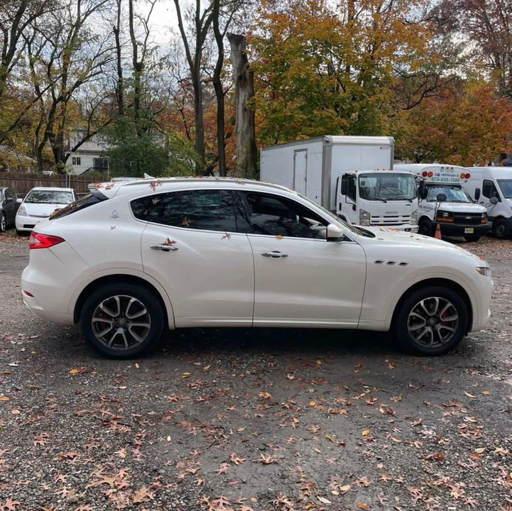 2017 Maserati Levante - Image 10 of 19