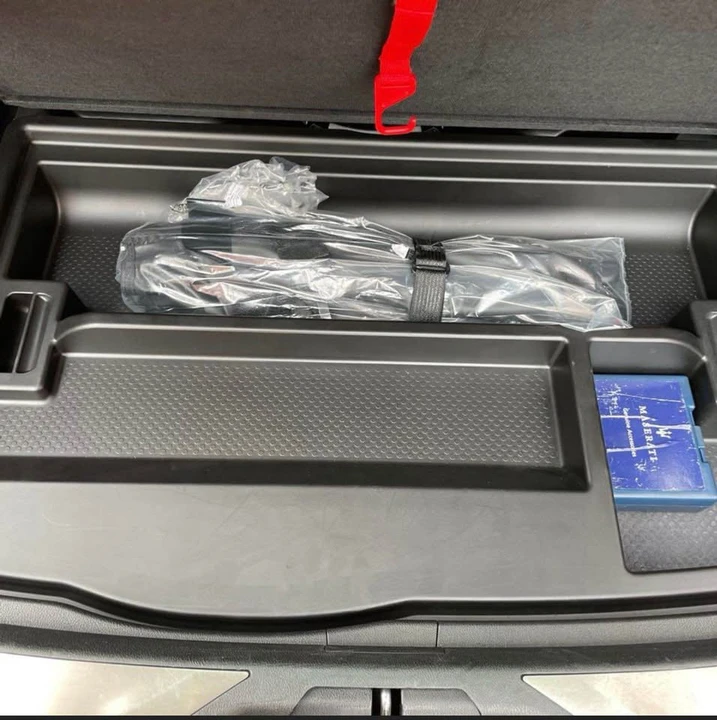 2017 Maserati Levante - Image 17 of 19