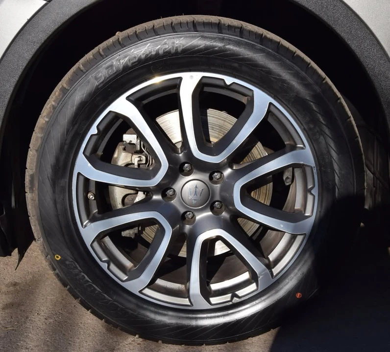 2017 Maserati Levante - Image 19 of 20