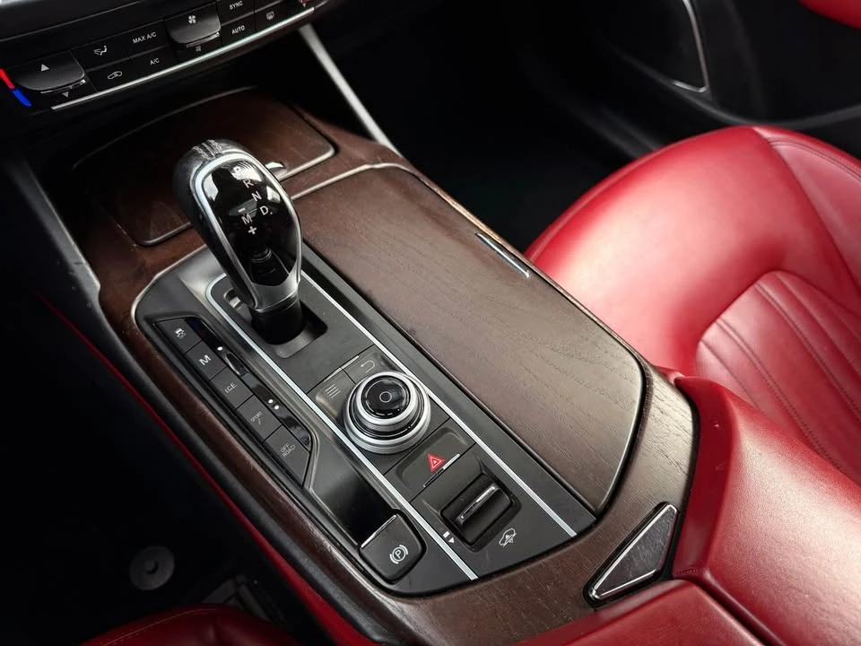 2017 Maserati Levante - Image 19 of 20