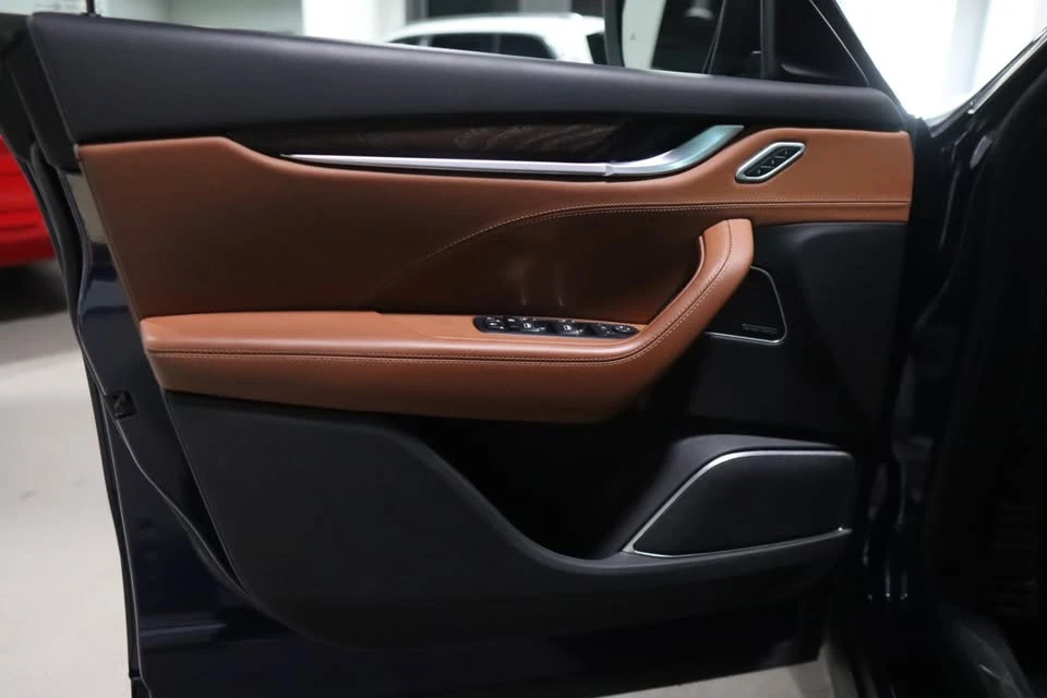 2017 Maserati Levante - Image 10 of 11