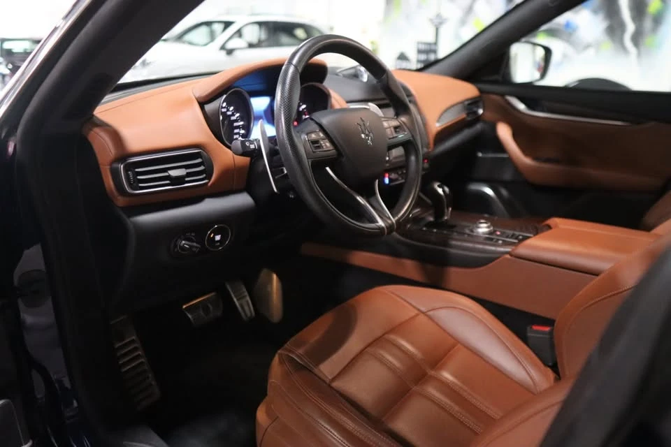 2017 Maserati Levante - Image 7 of 11