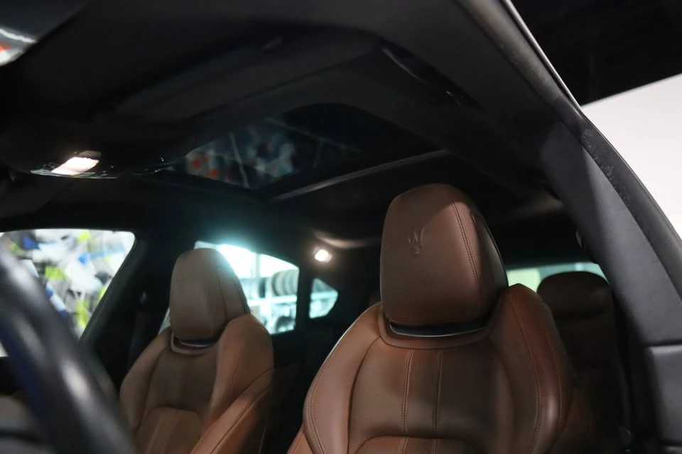 2017 Maserati Levante - Image 8 of 11