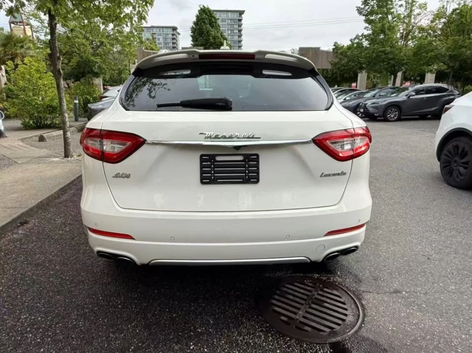 2017 Maserati Levante - Image 5 of 16