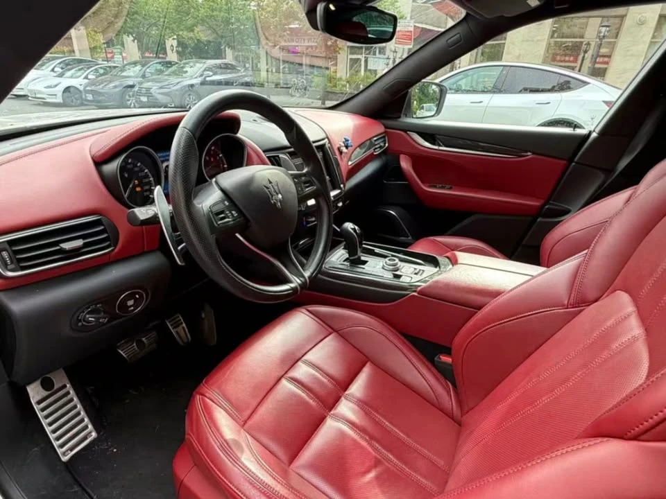 2017 Maserati Levante - Image 8 of 16