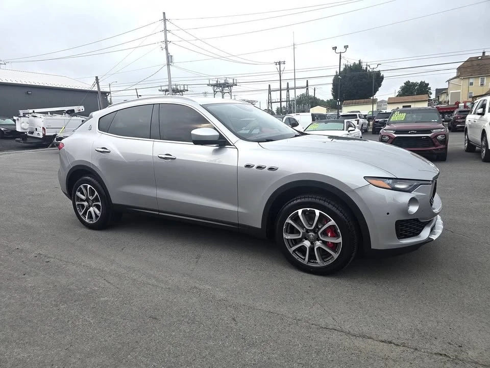 2017 Maserati Levante - Image 5 of 20