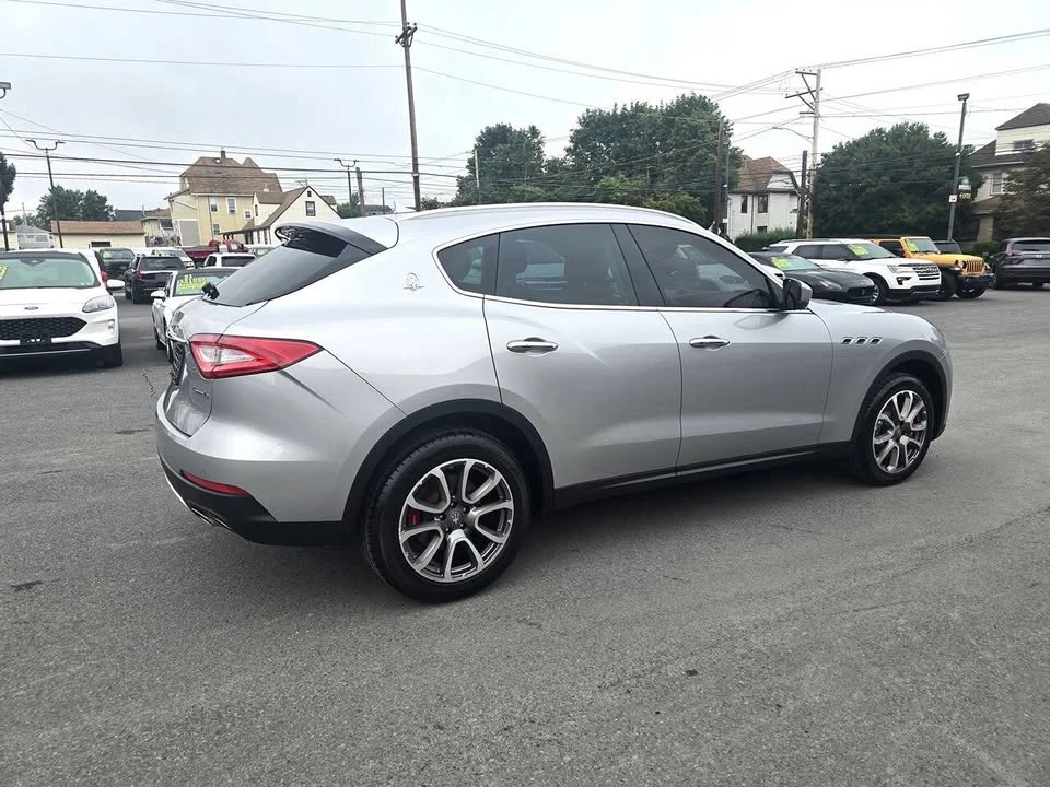 2017 Maserati Levante - Image 4 of 20