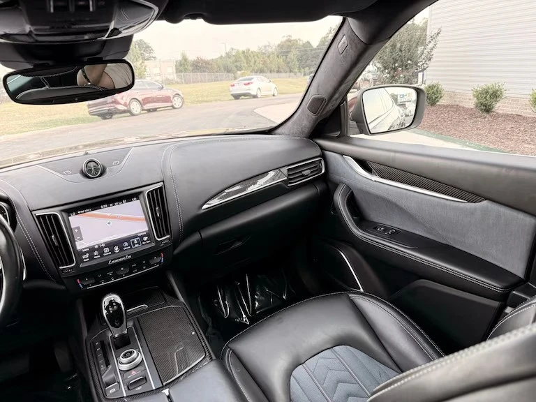 2017 Maserati Levante - Image 10 of 19