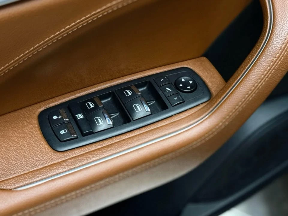 2017 Maserati Levante - Image 13 of 20