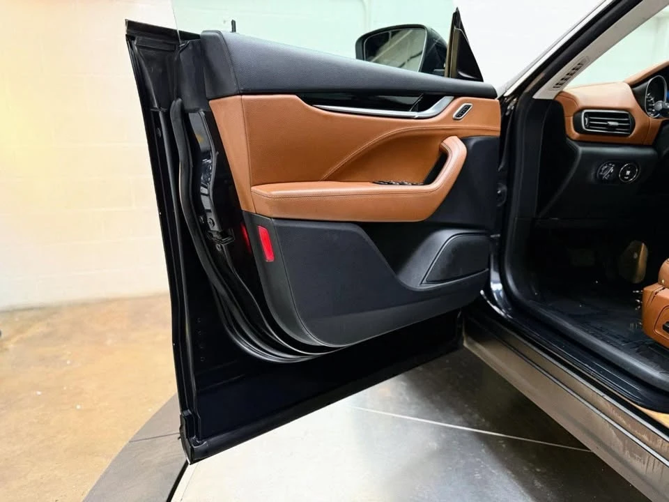 2017 Maserati Levante - Image 12 of 20