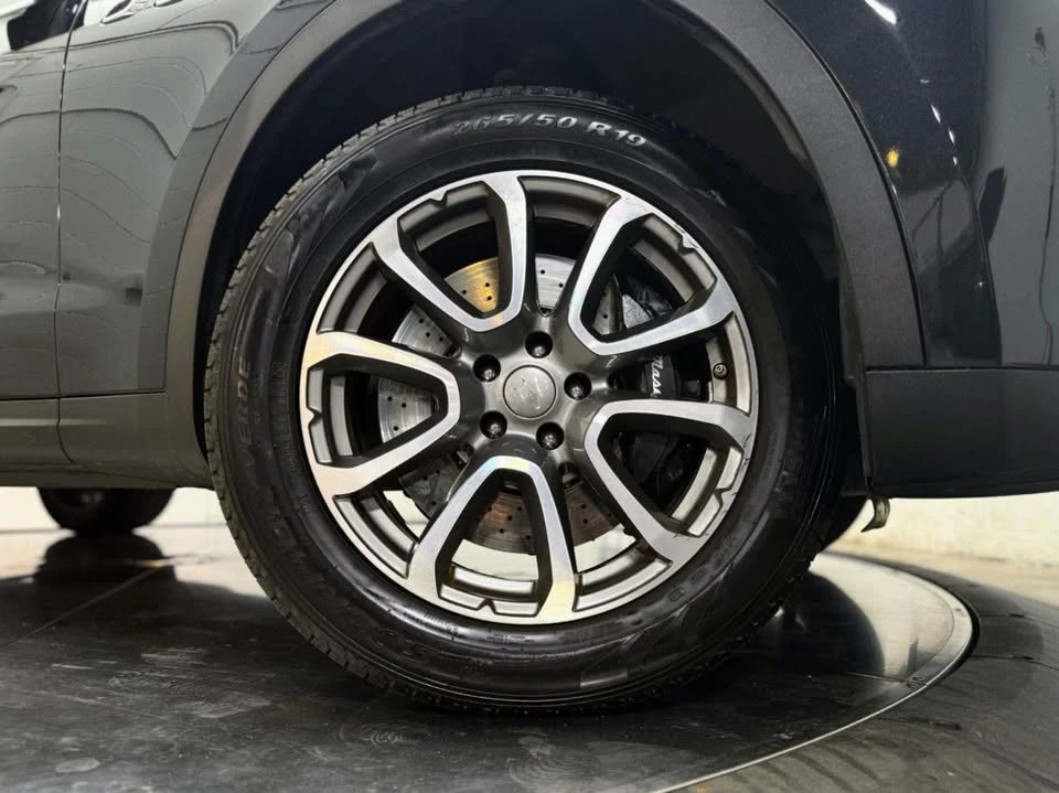2017 Maserati Levante - Image 11 of 20
