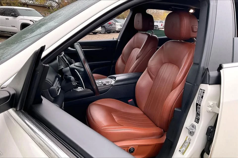 2017 Maserati Levante - Image 9 of 13