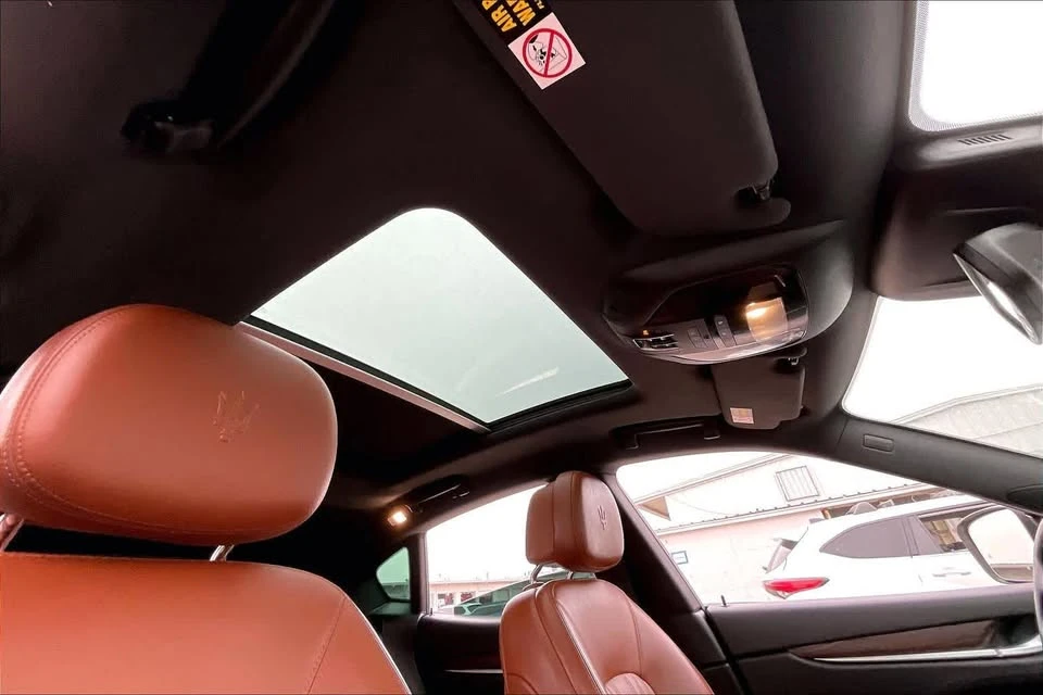 2017 Maserati Levante - Image 12 of 13