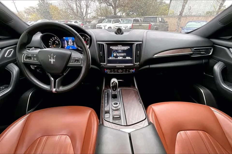 2017 Maserati Levante - Image 8 of 13