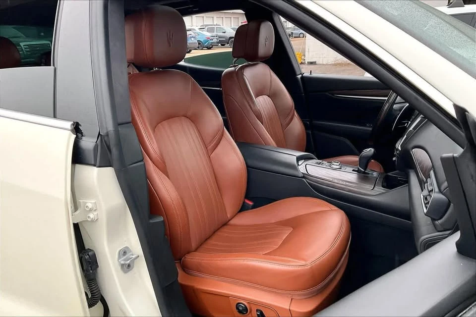 2017 Maserati Levante - Image 10 of 10