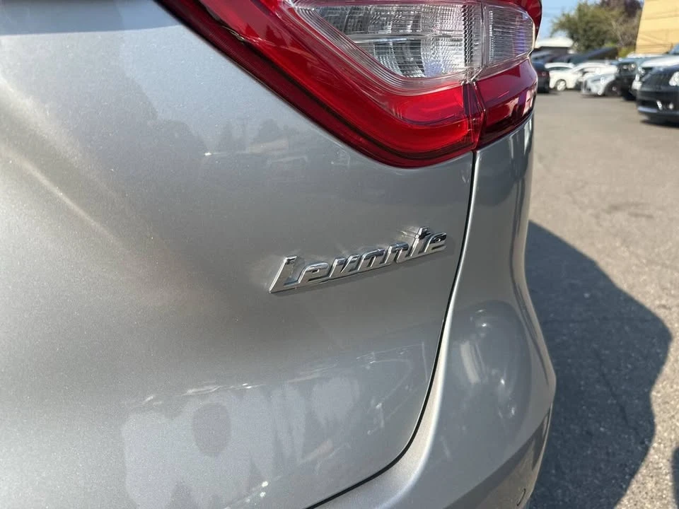 2017 Maserati Levante - Image 5 of 20