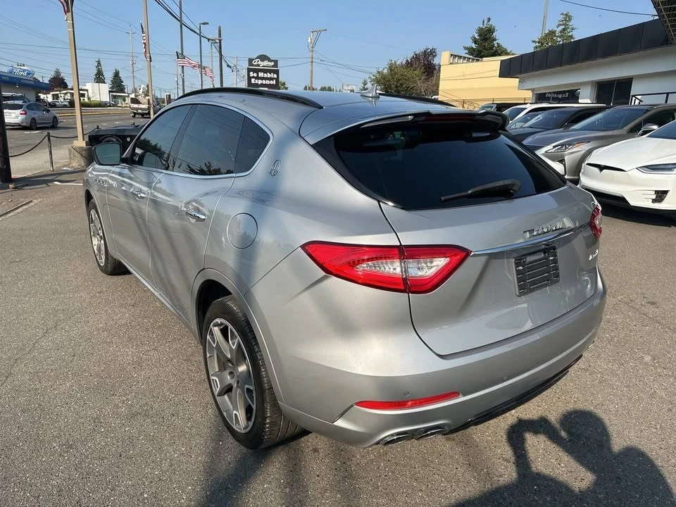 2017 Maserati Levante - Image 3 of 20