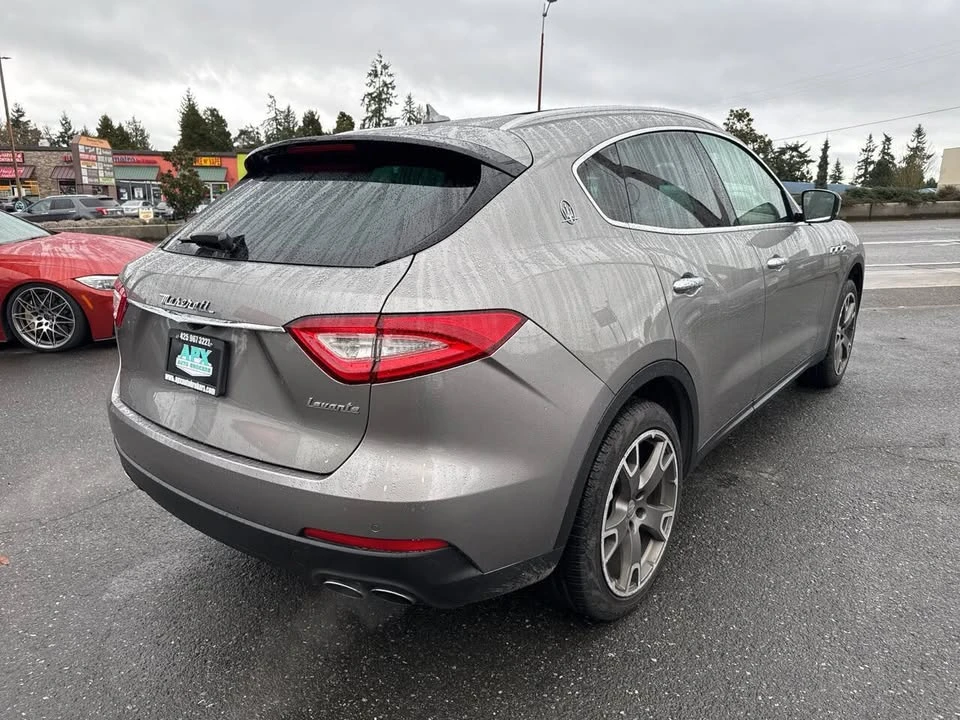 2017 Maserati Levante - Image 9 of 20