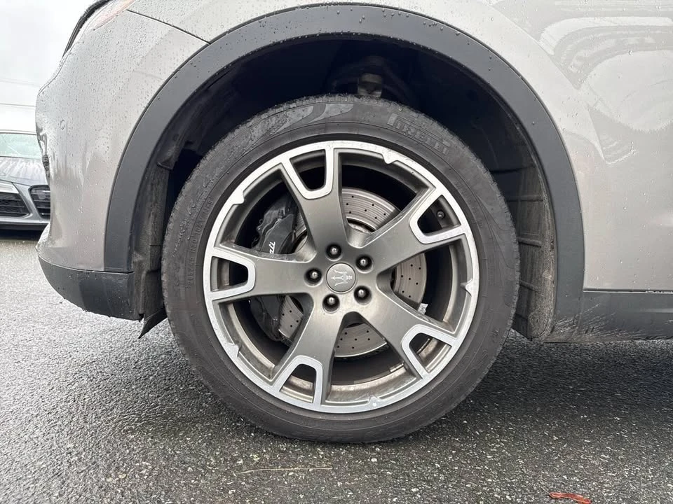 2017 Maserati Levante - Image 2 of 20