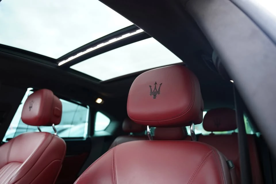 2017 Maserati Levante - Image 16 of 18