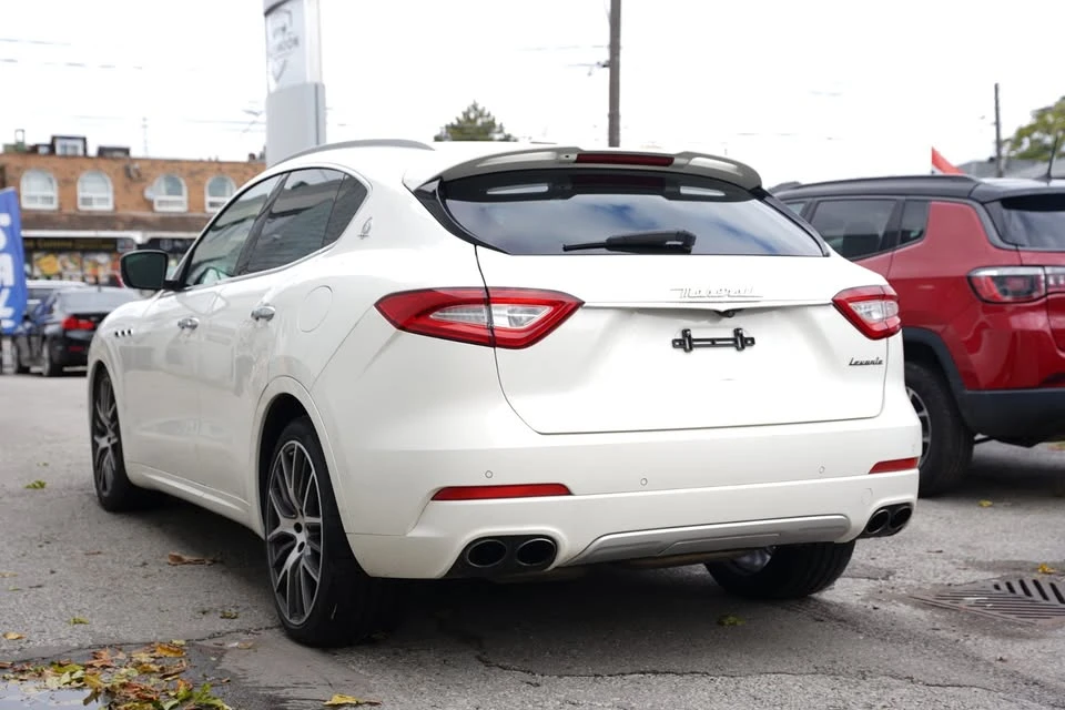 2017 Maserati Levante - Image 4 of 18