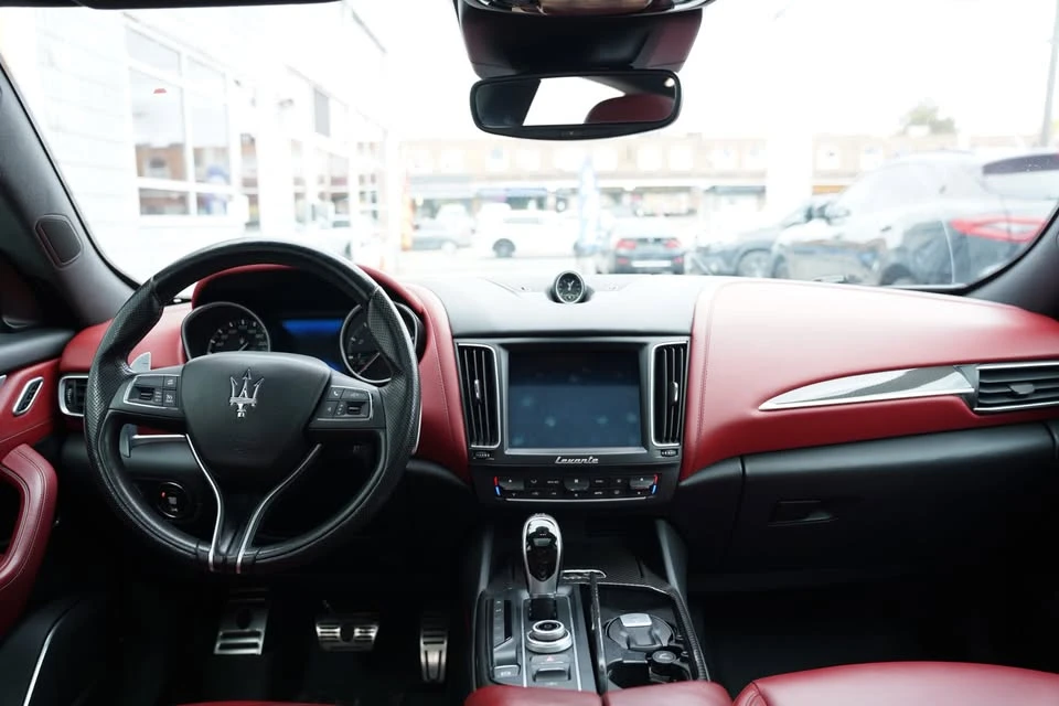 2017 Maserati Levante - Image 9 of 18