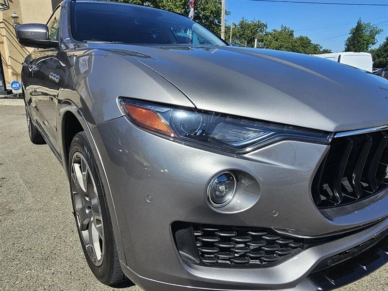 2017 Maserati Levante - Image 7 of 18