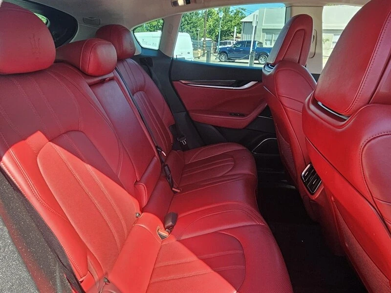 2017 Maserati Levante - Image 15 of 18