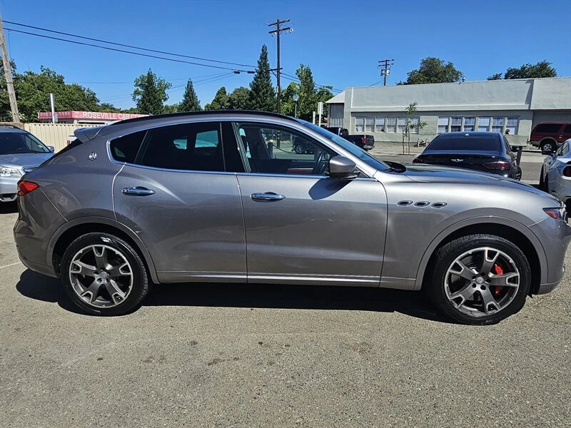 2017 Maserati Levante - Image 5 of 18