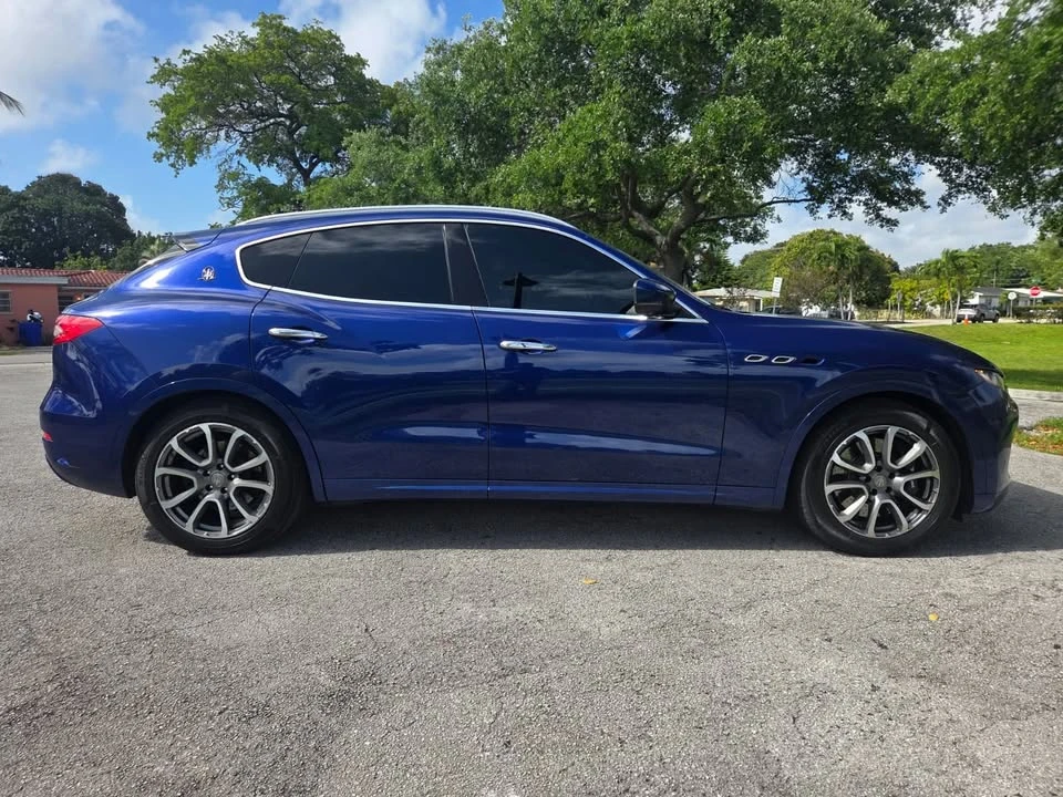 2017 Maserati Levante - Image 9 of 15