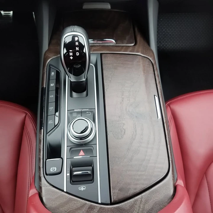 2017 Maserati Levante - Image 13 of 20