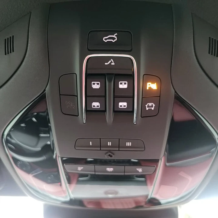 2017 Maserati Levante - Image 10 of 20