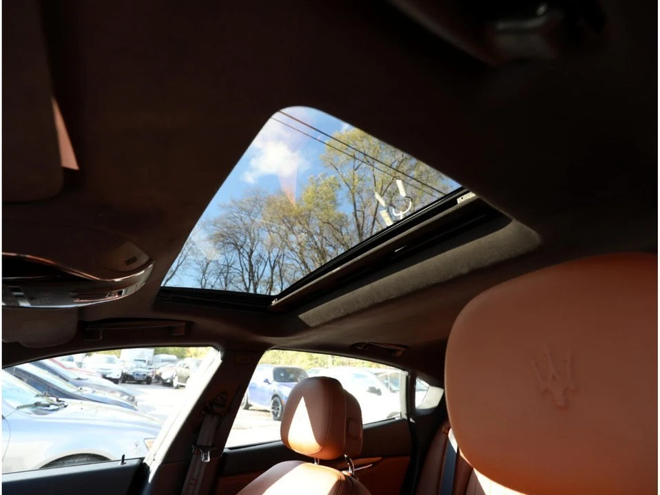 2017 Maserati Quattroporte 6th Gen - Image 16 of 20