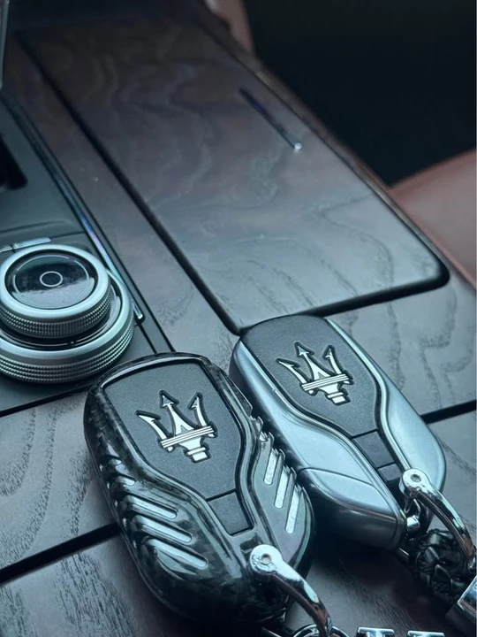 2017 Maserati Quattroporte 6th Gen - Image 17 of 18