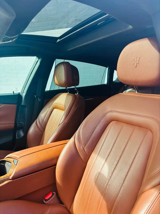 2017 Maserati Quattroporte 6th Gen - Image 9 of 10