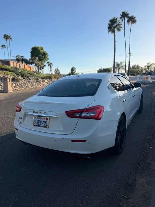 2017 Maserati Ghibli 3rd Gen - Image 5 of 15