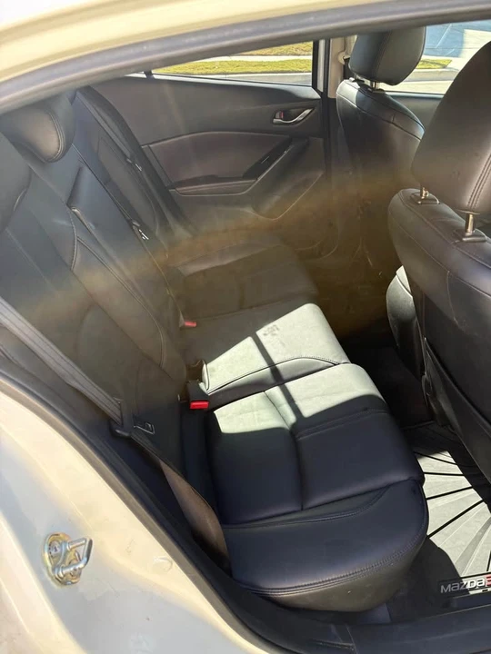 2017 Mazda - Image 6 of 7