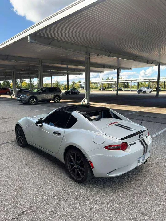 2017 Mazda ND MX-5 Miata - Image 5 of 18