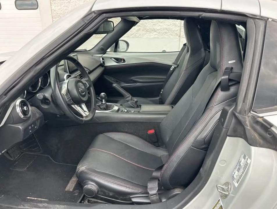 2017 Mazda ND MX-5 Miata - Image 3 of 4